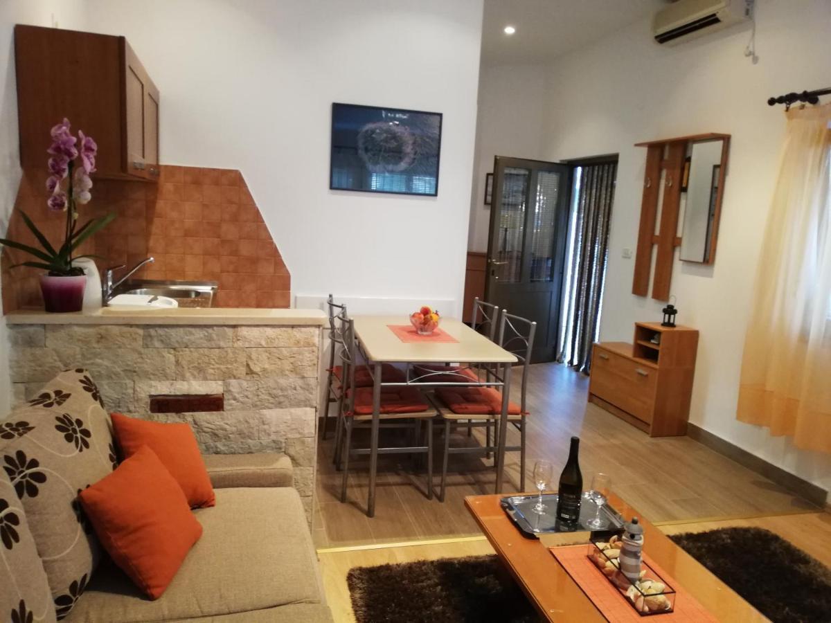 Adria Apartments プーラ エクステリア 写真