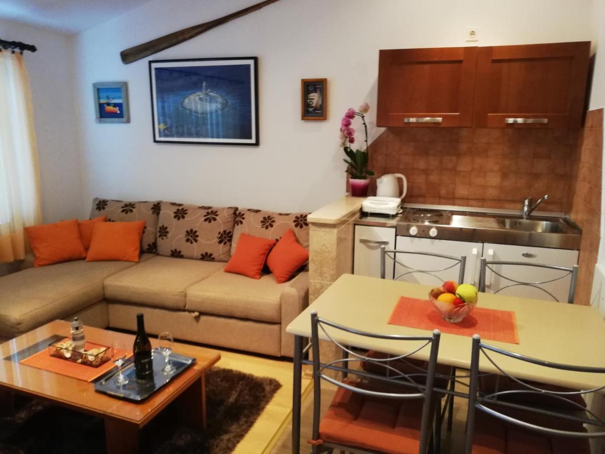Adria Apartments プーラ エクステリア 写真
