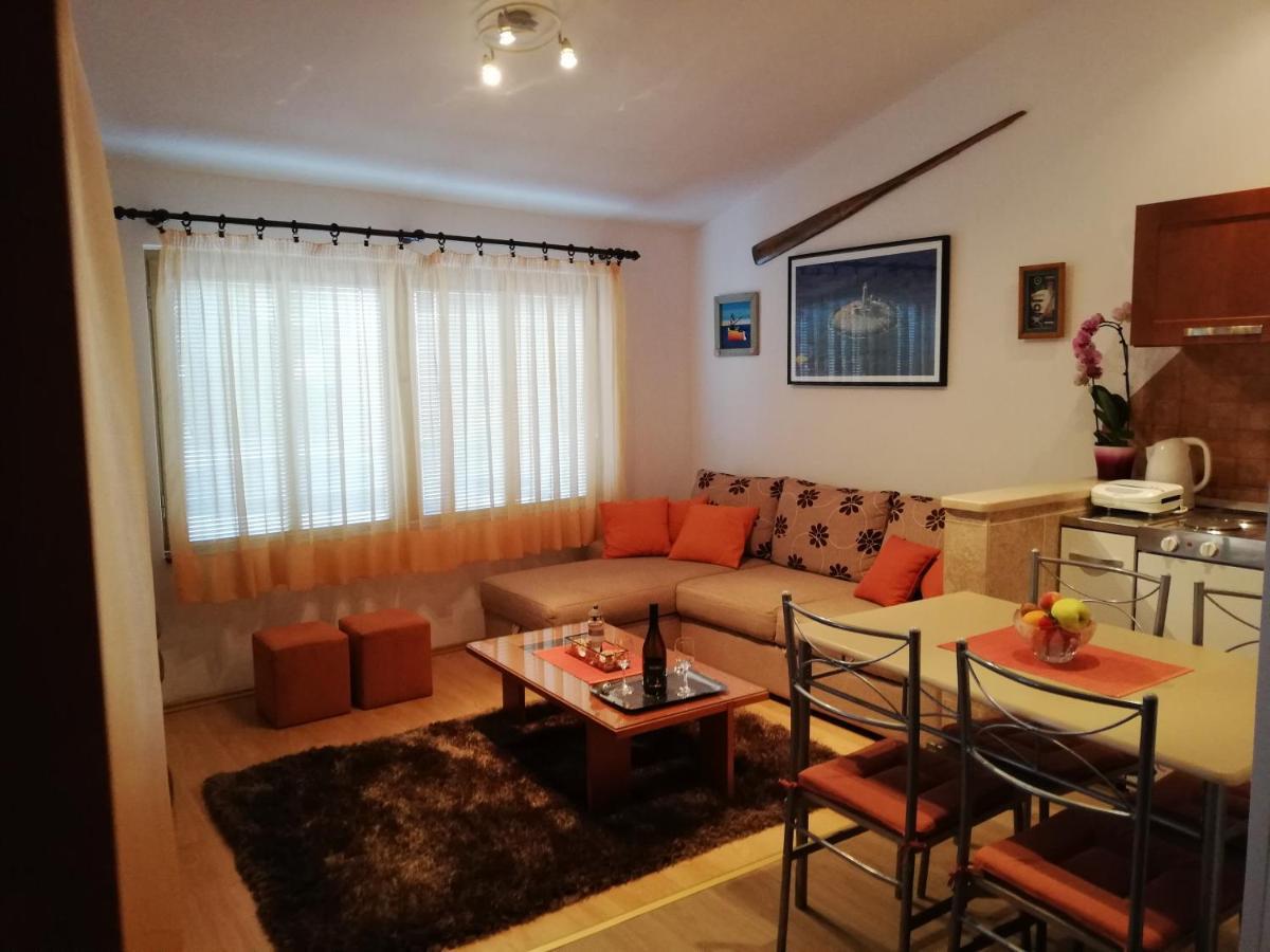 Adria Apartments プーラ エクステリア 写真